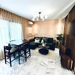 Luxury 1-Bedroom Apartment In Maarif